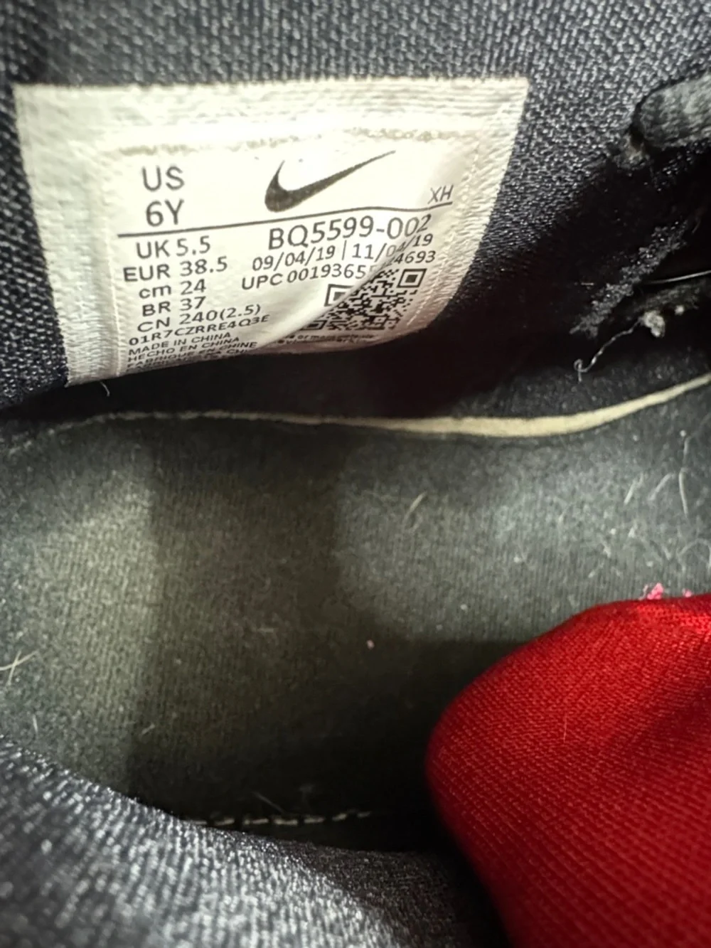 Nike Kyrie 6 bred Black and Red High-Top Basketball Sneakers 6Y
